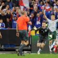 Irlanda quedó eliminada con gol ilegal de Francia