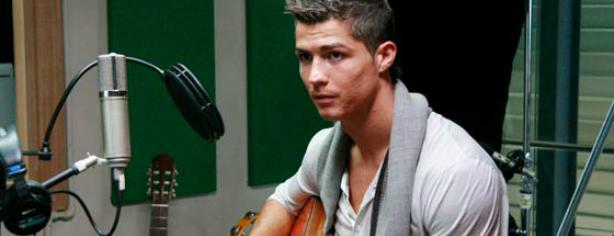 Cristiano Ronaldo, cantautor rico y guapo