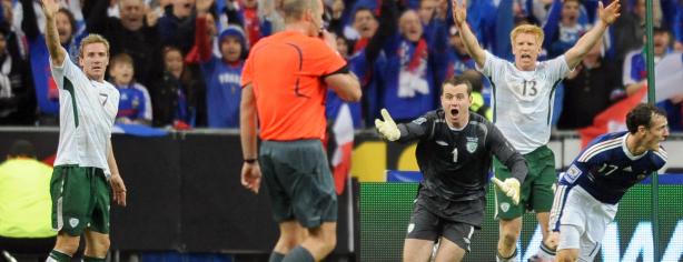 Irlanda quedó eliminada con gol ilegal de Francia