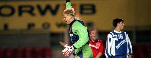 Schmeichel celebra el gol anotado al Rotor Volgogrado
