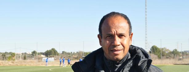 Jean Tigana, entrenador del Shanghai Shenhua. Foto: Francisco Ortí