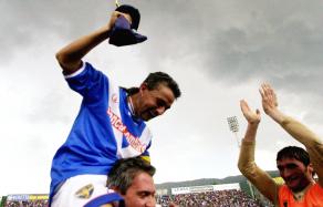 Roberto Baggio retiró el dorsal 10 del Brescia