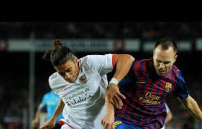 Martín Cáceres contra el Barcelona / Foto: lainformacion.com