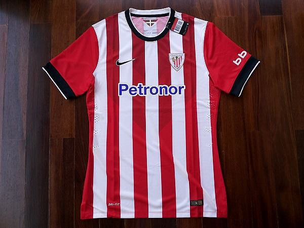 La camiseta del Athletic para la temporada 2014 - 2015
