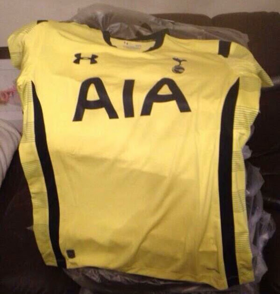 La tercera camiseta del Tottenham para la temporada 2014 - 2015