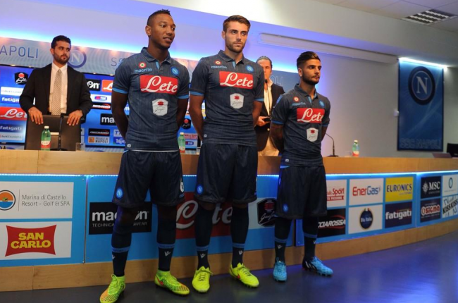 La camiseta denim del Napoli