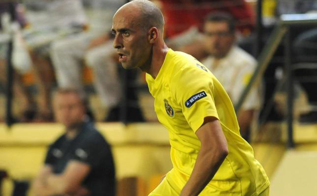 Borja Valero durante un encuentro con el Villarreal