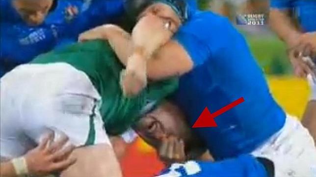 Ghilardini hizo lo mismo jugando el Mundial de Rugby. Foto:abc.es