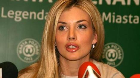 Izabela Lukomska en rueda de prensa