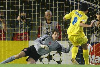 Riquelme falló el decisivo penalti